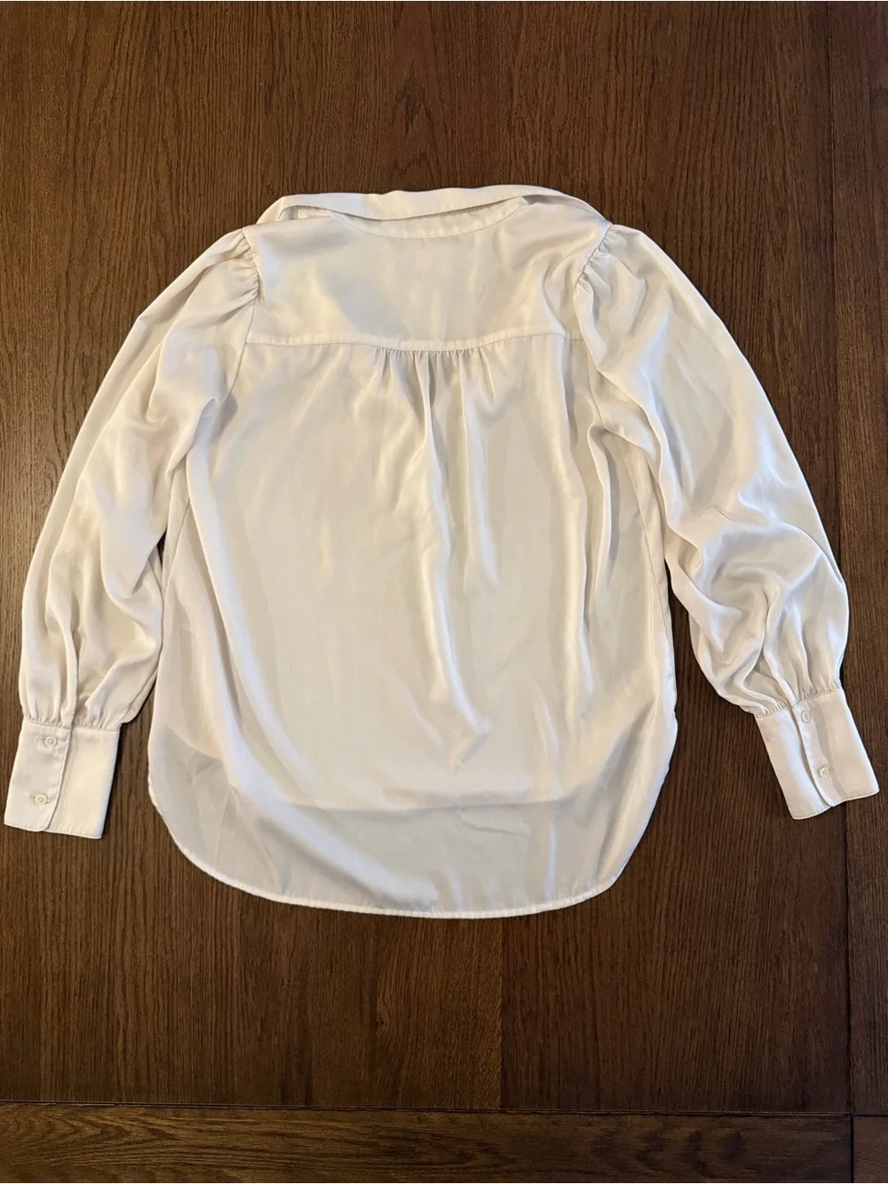 Banana Republic Factory Off-White Long-Sleeve V-Neck Blouse